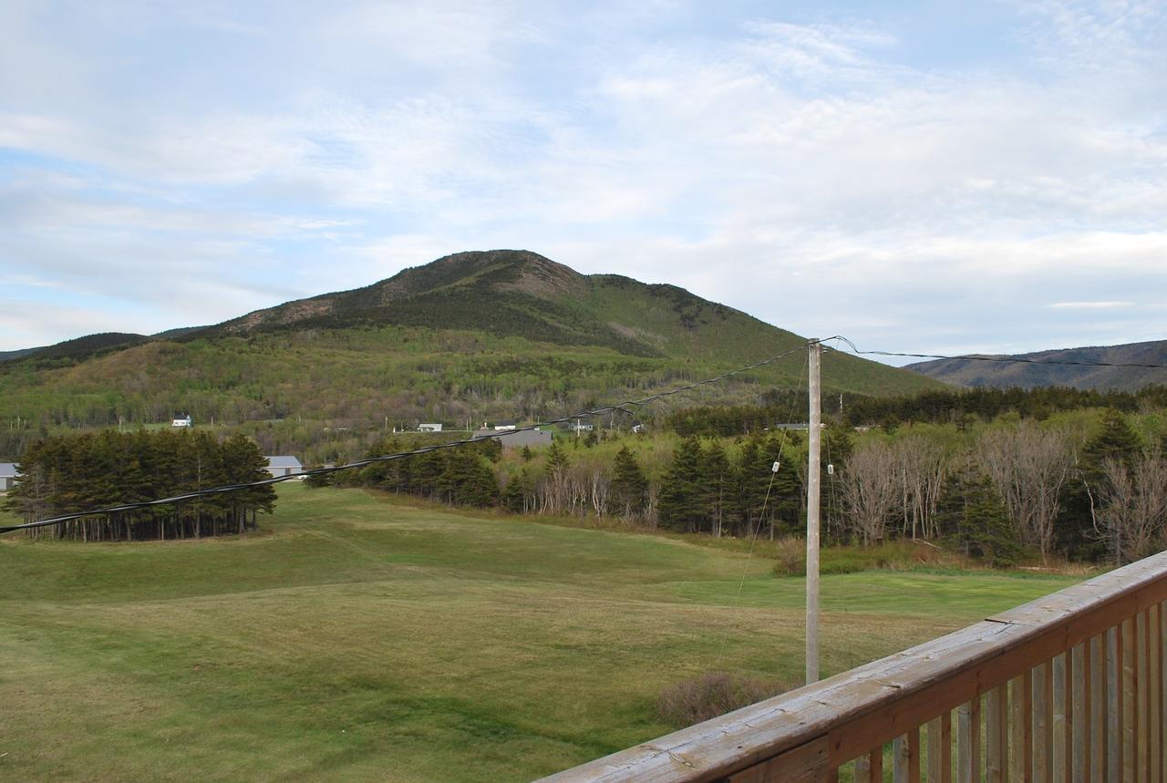 Midtrail Motel Pleasant Bay Exterior foto